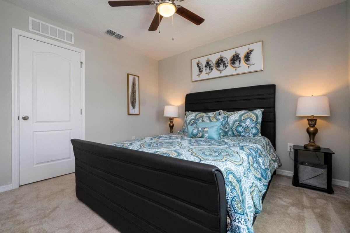 Stunning 3bd Close To At Fiesta Key 4764 *